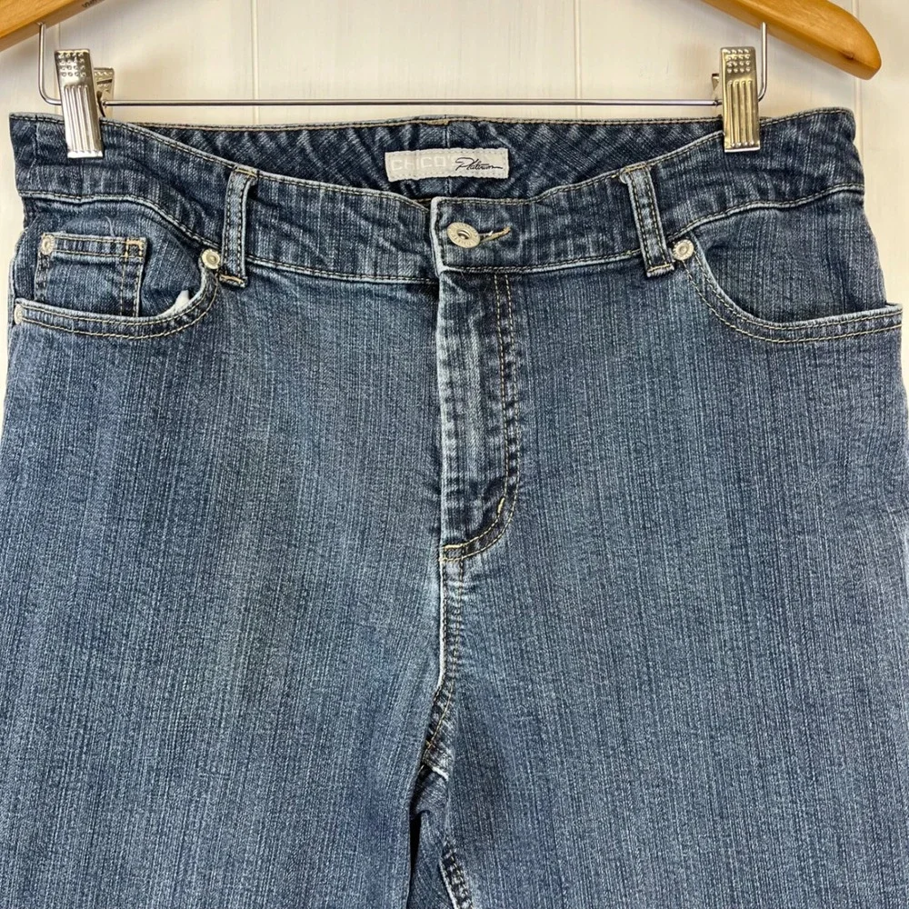 Chicos Platinum Denim Jeans Size 2 (Large) Short High Rise Stretch‎ Flare Blue